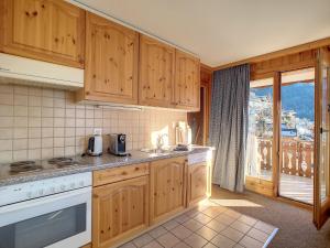 Kuchyň nebo kuchyňský kout v ubytování Apartment Les Cretes II by Interhome + 7 fotografií