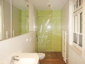 Koupelna v ubytování Apartment Tulpe by Interhome