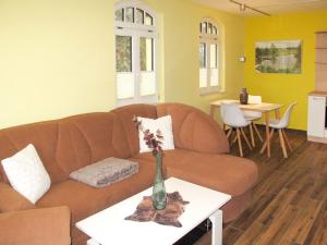 Posezení v ubytování Apartment Tulpe by Interhome