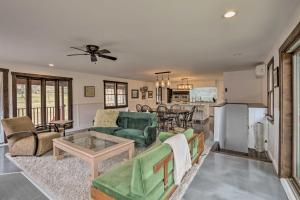 Pet-Friendly Woodbury Cottage with Heated Pool!