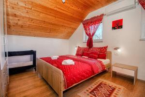 Postel nebo postele na pokoji v ubytování Apartment Ilija