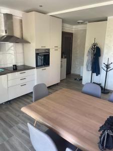 Nhà bếp/bếp nhỏ tại Apartman Una