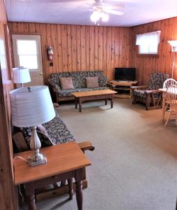 Afbeelding uit fotogalerij van Logging Chain Lodge Cottage Resort in Dwight