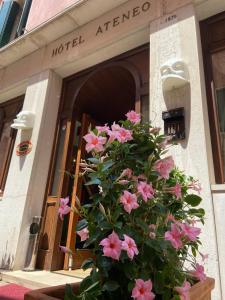 Gallery image of Hotel Ateneo in Venice