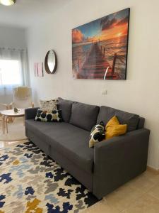 A seating area at Sunny Apartment in the Heart of Santa Cruz