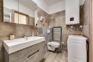 Vannituba majutusasutuses Forest Földvár Apartmanok By BLTN