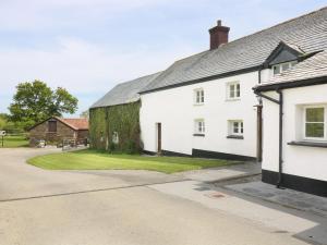 Gallery image of Eastcott Farmhouse in Holsworthy