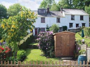 En have udenfor Tuckermarsh Quay River Cottage 2