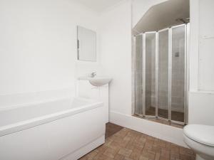Un baño de Tregiffian Vean 21 fotos más