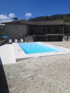 Bazén v ubytování Casa da Anta Grande nebo v jeho okolí
