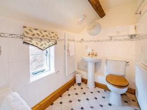 Et badeværelse på Borrowers Cottage + 10 billeder