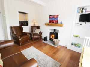 Gallery image of Awe View Railway Cottage in Loch Awe