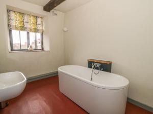 A bathroom at Castle House