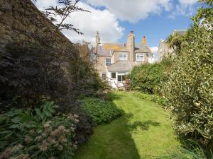 En have udenfor Brock Cottage