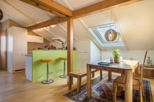 Fotografie z fotogalerie ubytování Luxuriöses Penthouse-appartement v destinaci Höchst