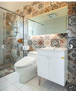 A bathroom at Hogwarts Castle Guest House Még 37 kép