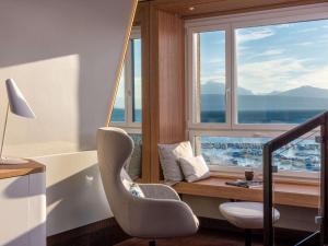 O zonă de relaxare la Mövenpick Hotel Lausanne