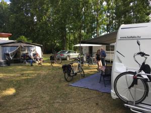Jízda na kole v ubytování Tóparti Camping nebo okolí