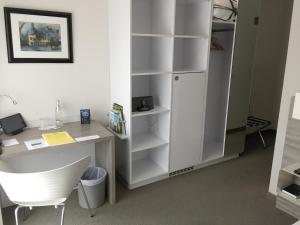 Kuchyň nebo kuchyňský kout v ubytování Hotel Schweizer Hof