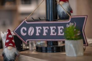 Coffee at tea making facilities sa AMD UNION Caffe & Rooms