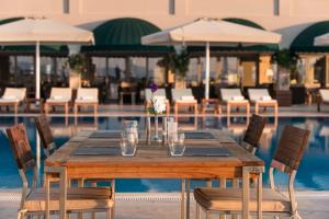 Бассейн в Yacht Club или поблизости