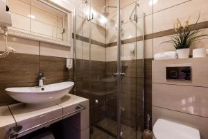 Kúpeľňa v ubytovaní Hotel Diamond w Białym Dworku + 37 fotografií