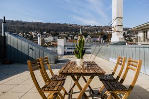 Balkón nebo terasa v ubytování Eigene Wohnung im Stadtzentrum mit wunderschöner Dachterrasse