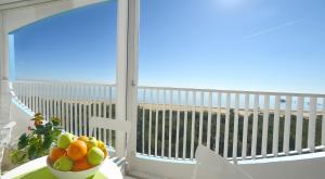 A balcony or terrace at Residence Colorado Deluxe Még 2 kép