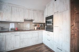Cucina o angolo cottura di Hotel Restaurant Bürchnerhof