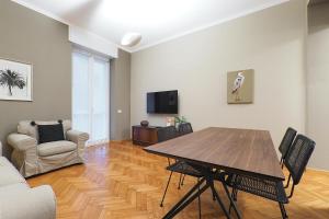 Un televizor și/sau centru de divertisment la Contempora Apartments - Cavallotti 13 - B23