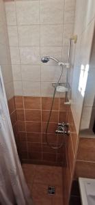 Koupelna v ubytování Lóci Palócház