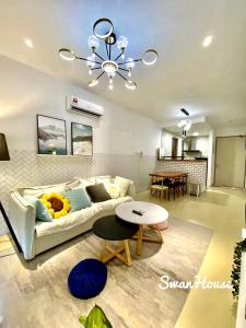 Afbeelding uit fotogalerij van Premium Swanhouse no.SiX with 3bedrooms Condo in Sibu