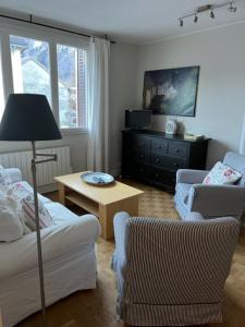 Χώρος καθιστικού στο Superbe appartement à Bourg d'Oisans avec terrasse Sud