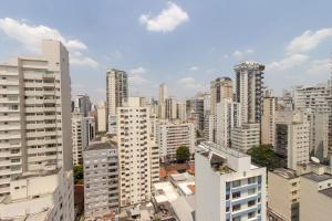 a view of a city with tall buildings at 360 Higienópolis in São Paulo