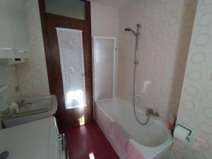 Kúpeľňa v ubytovaní MEADOWS Apartment + 37 fotografií
