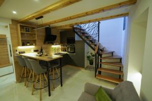 Kuchyň nebo kuchyňský kout v ubytování Apartment Ispod ure