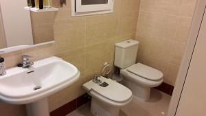 Zdjęcie z galerii obiektu Apartamento de 2 habitaciones en Fuengirola Málaga w mieście Fuengirola