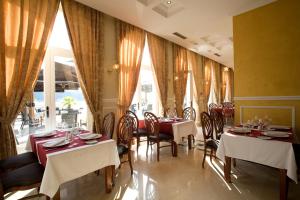 Restorāns vai citas vietas, kur ieturēt maltīti, naktsmītnē BO Hotel Palazzo