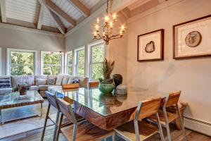 a dining room with a table and chairs at Longbranch 317 Evergreen Condo Nice Location Updates in Breckenridge