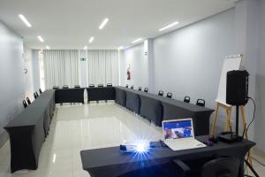 The business area and/or conference room at Hotel Araguaia