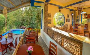 Kolam renang di atau dekat dengan Blue Moon Guesthouse