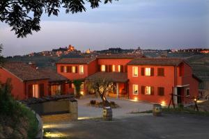 a group of houses in a town at night at Agriturismo Villa Venti in Roncofreddo