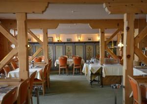 Restoran või mõni muu söögikoht majutusasutuses Hotel Alpenruh