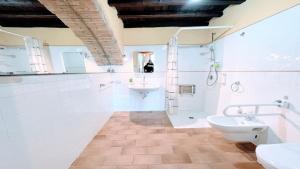 Kép Exclusive Pool-open All Year-spoleto Biofarm-slps 8-village shops, bar1 km 4 szállásáról Poretában a galériában