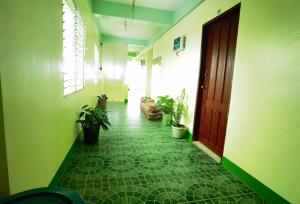 Fotografie z fotogalerie ubytování RedDoorz at D128 Lodge Cagayan Valley v destinaci Tuguegarao City