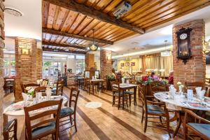 Restaurace v ubytování Hotel Négy Évszak
