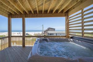 Gallery image of The Knotty Whale 120 in Rodanthe