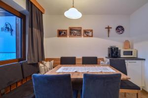 Kuchyňa alebo kuchynka v ubytovaní Ferienhaus Gundolf Peter