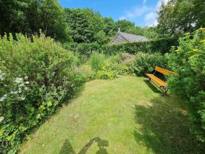 A cosy three bedroomed Cottage in Leafy Embleton