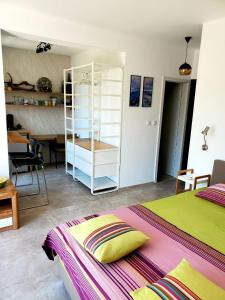 Obzor Tatyana Apartaments Natura客房内的一张或多张床位